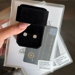 2CTTW GRA CERTIFIED VVS1 MOISSANITE STUD  EARRINGS